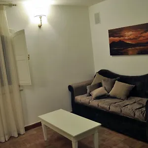 https://villa-bonocore-maletto.sicilyhotelsitaly.net